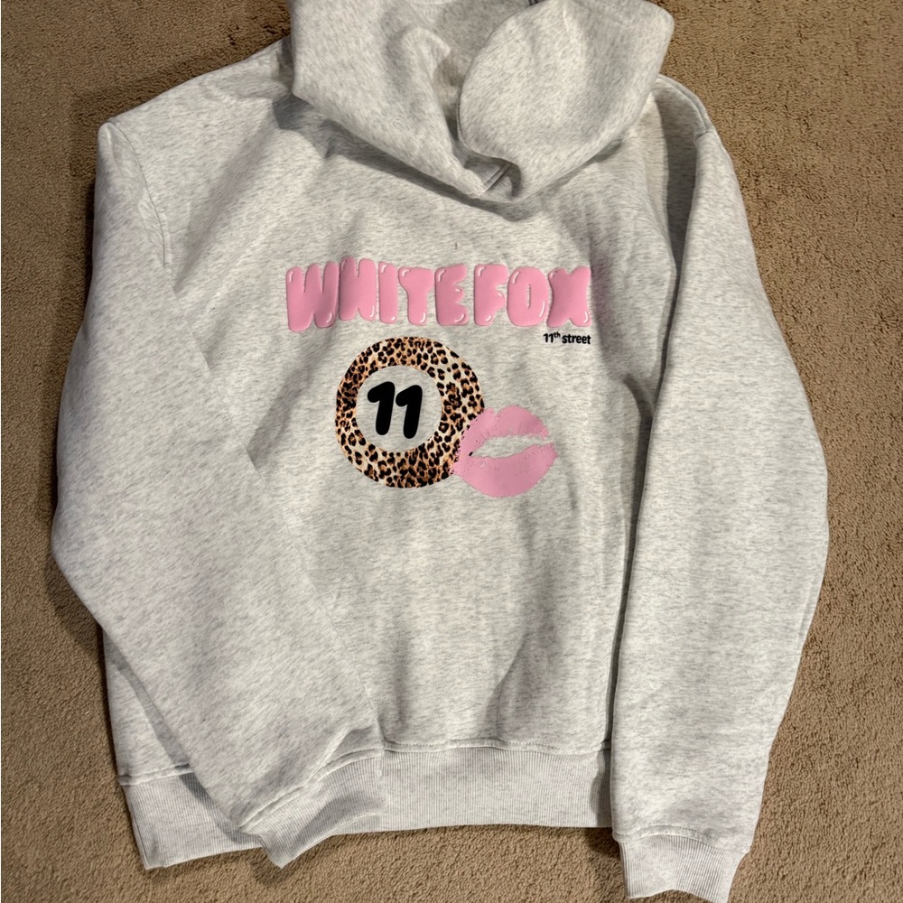 NWT White Fox hoodie M/L